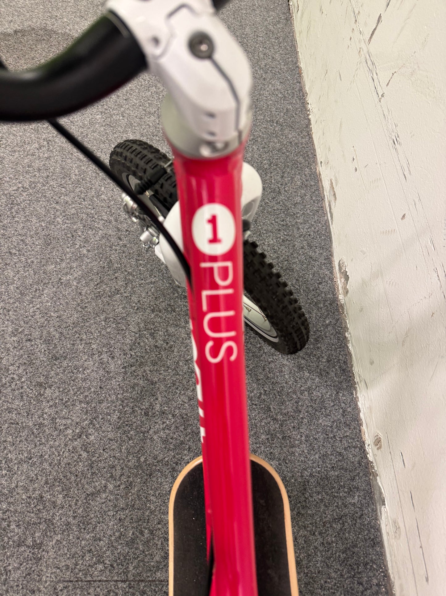 Woom Go 1 Plus (Renoveret)